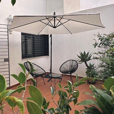 Apartamento-Pension El Trianero Junto Al Rio Sevilla Bagian luar foto