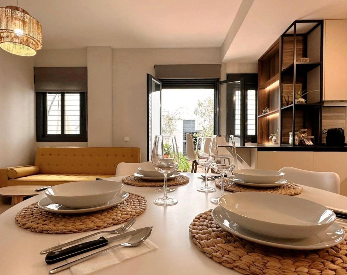 Apartamento-Pension El Trianero Junto Al Rio Sevilla Bagian luar foto